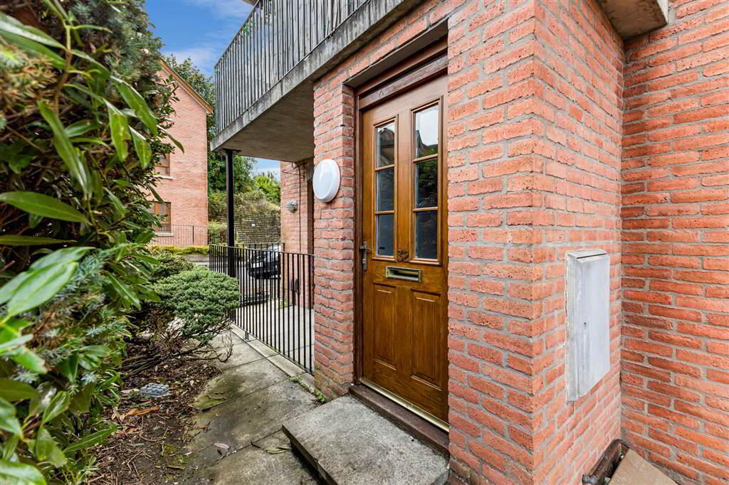 32 Annadale Green 16 of 17