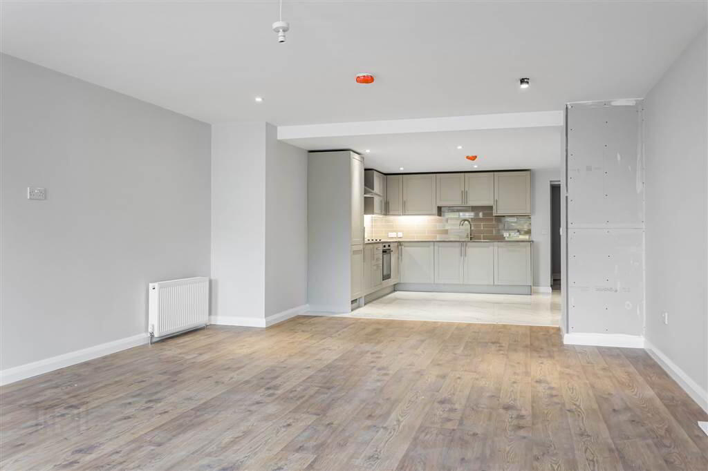The Aureen Building, 9a The Square 9 of 20
