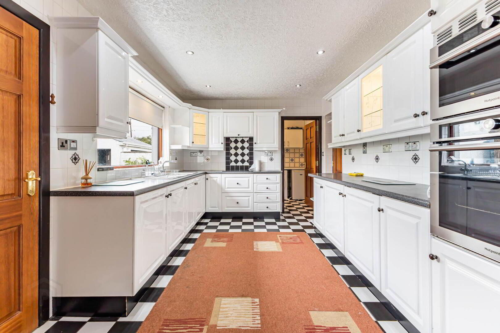 6 Whinney Hill 9 of 29