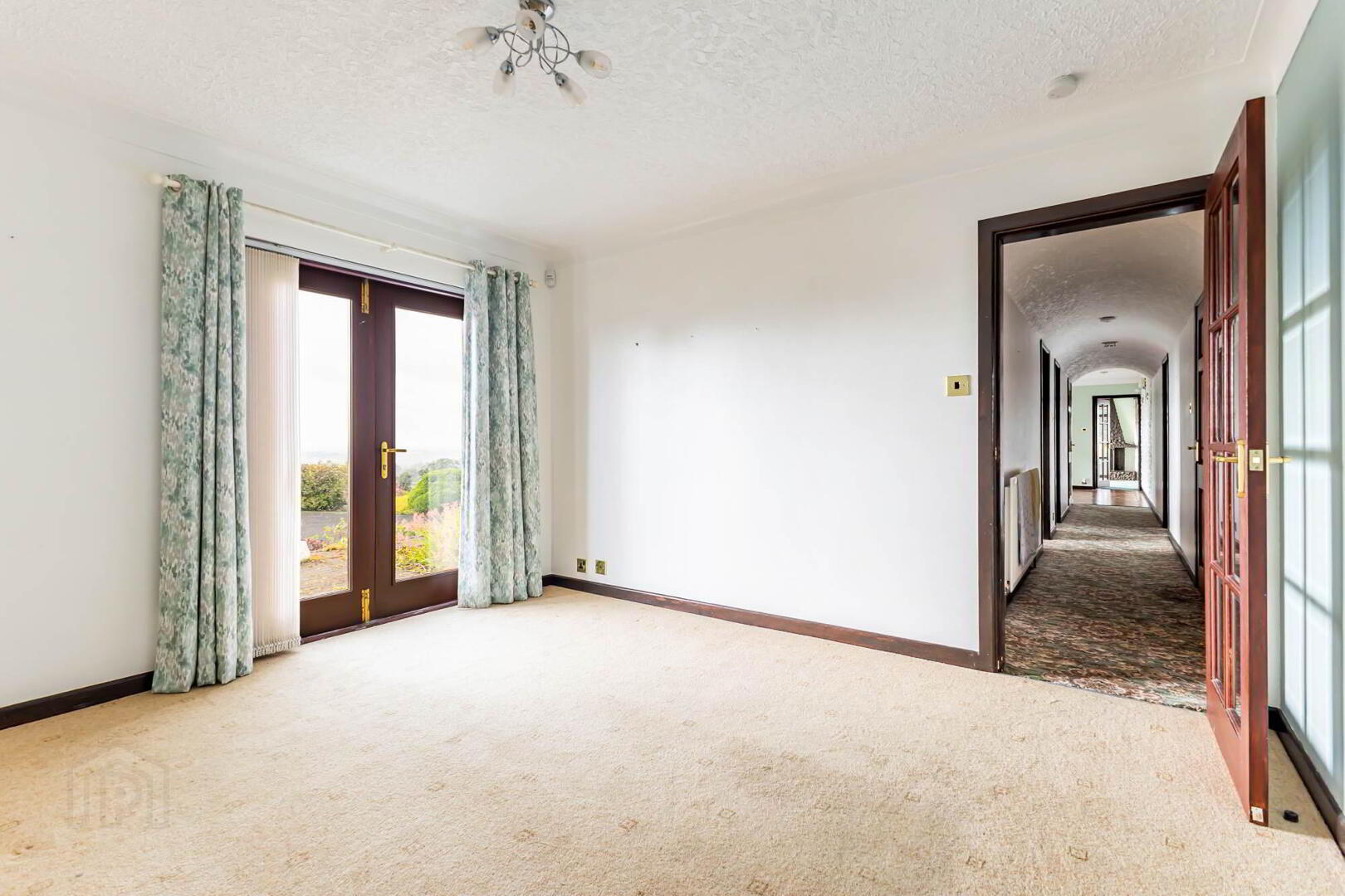 6 Whinney Hill 14 of 29