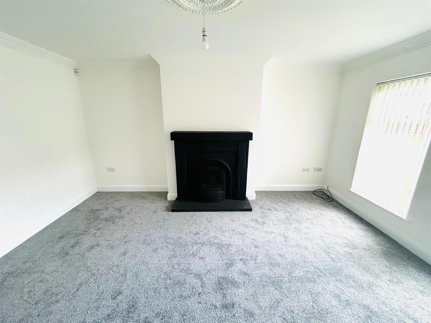 13 Blackthorn Manor 3 of 13