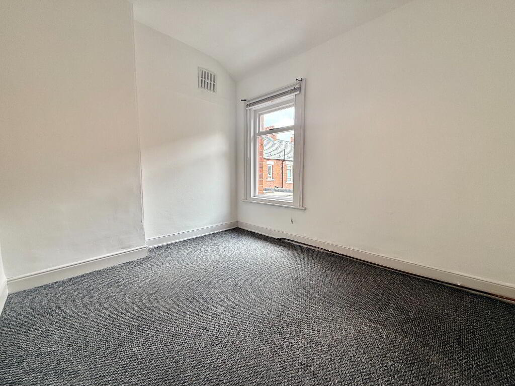 200 Ravenhill Avenue 7 of 8