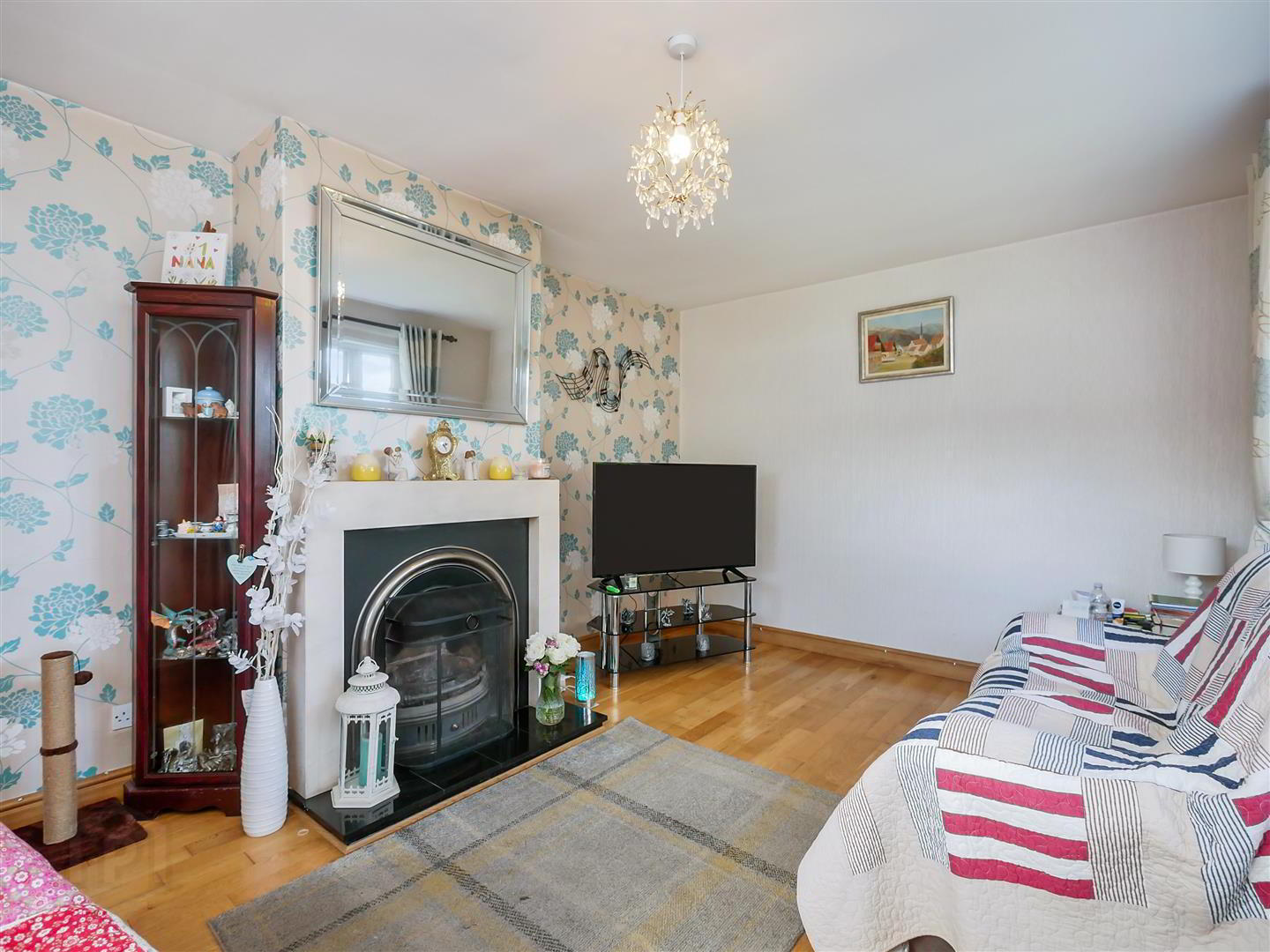 8 Castlerobin Road 7 of 29