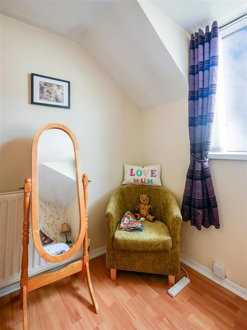 8 Castlerobin Road 19 of 29