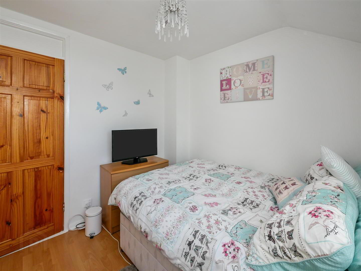 8 Castlerobin Road 21 of 29