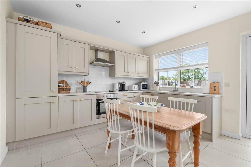 19 Carncome Road 9 of 39