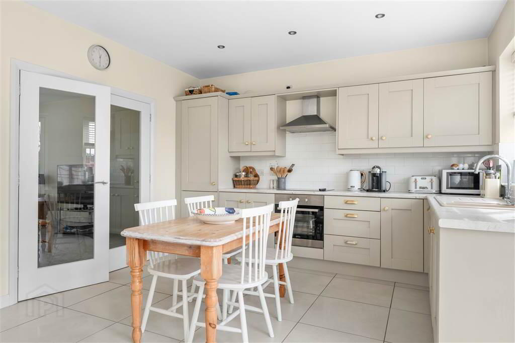 19 Carncome Road 11 of 39