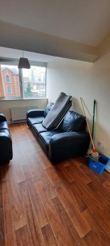 Apt 2, 121 Falls Road 4 of 9