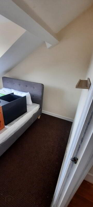 Apt 2, 121 Falls Road 5 of 9