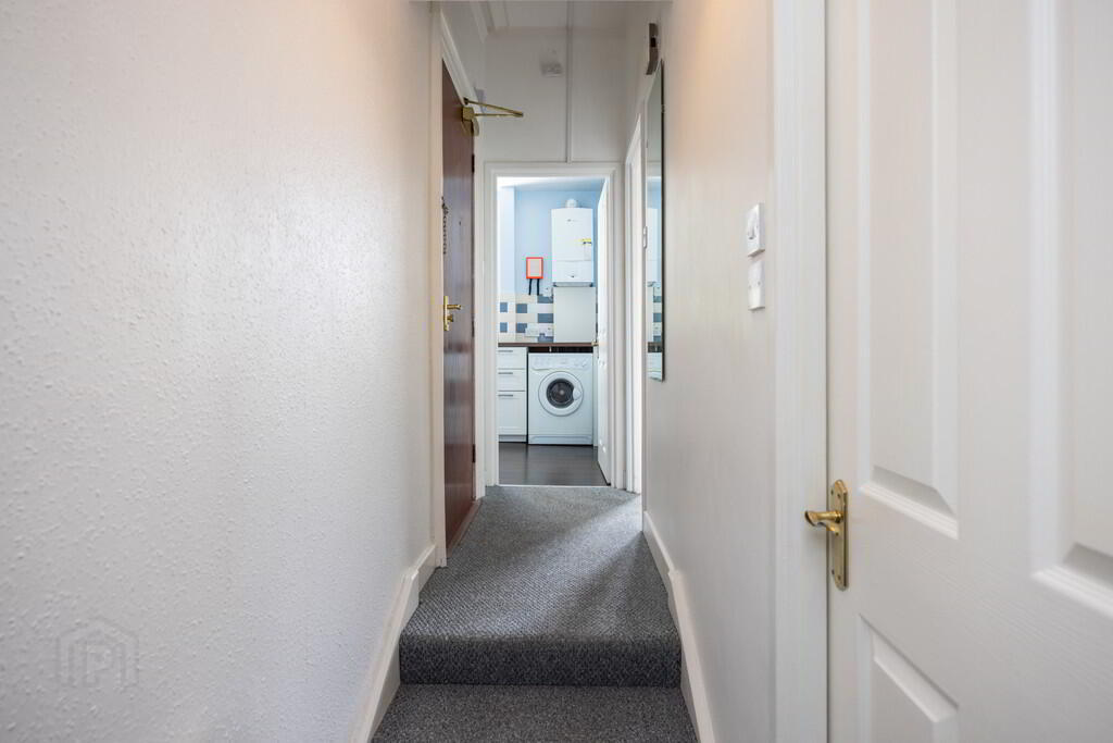 Apartment 4 1 Sandown Park 9 of 13