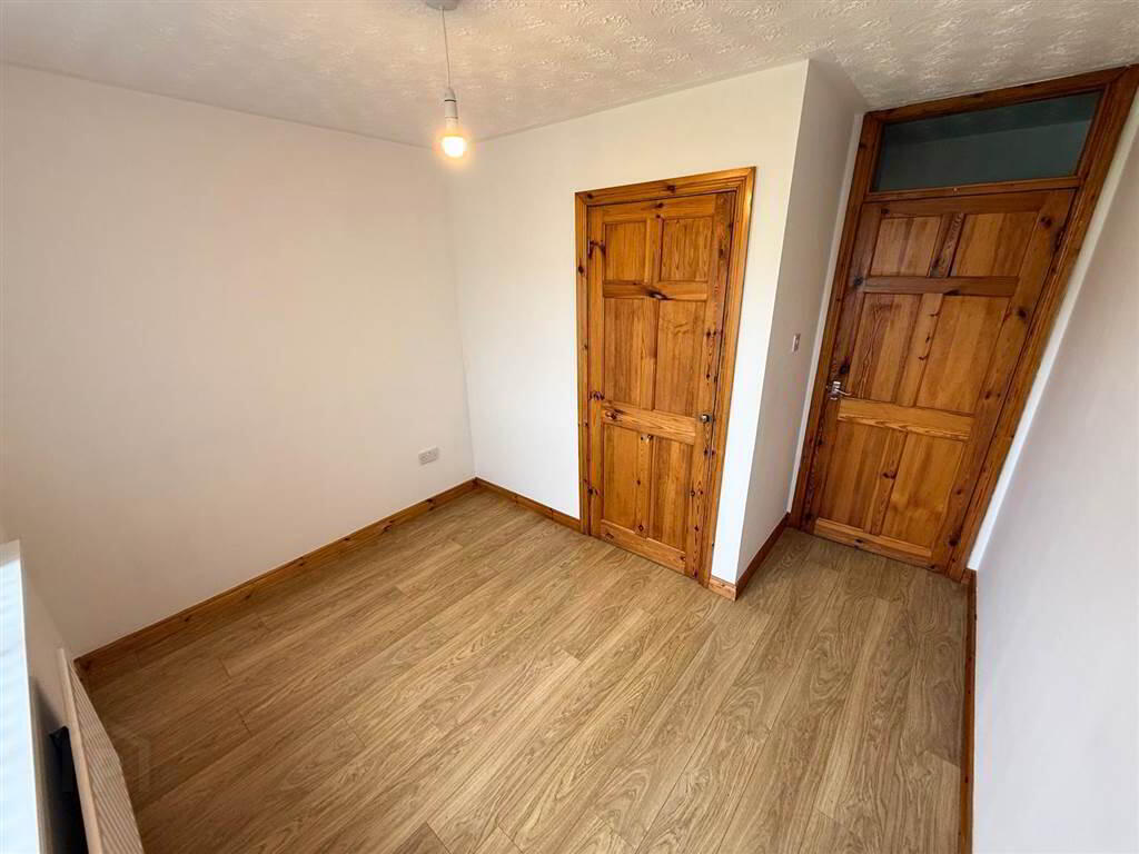 27 Cherrywood Grove 11 of 13