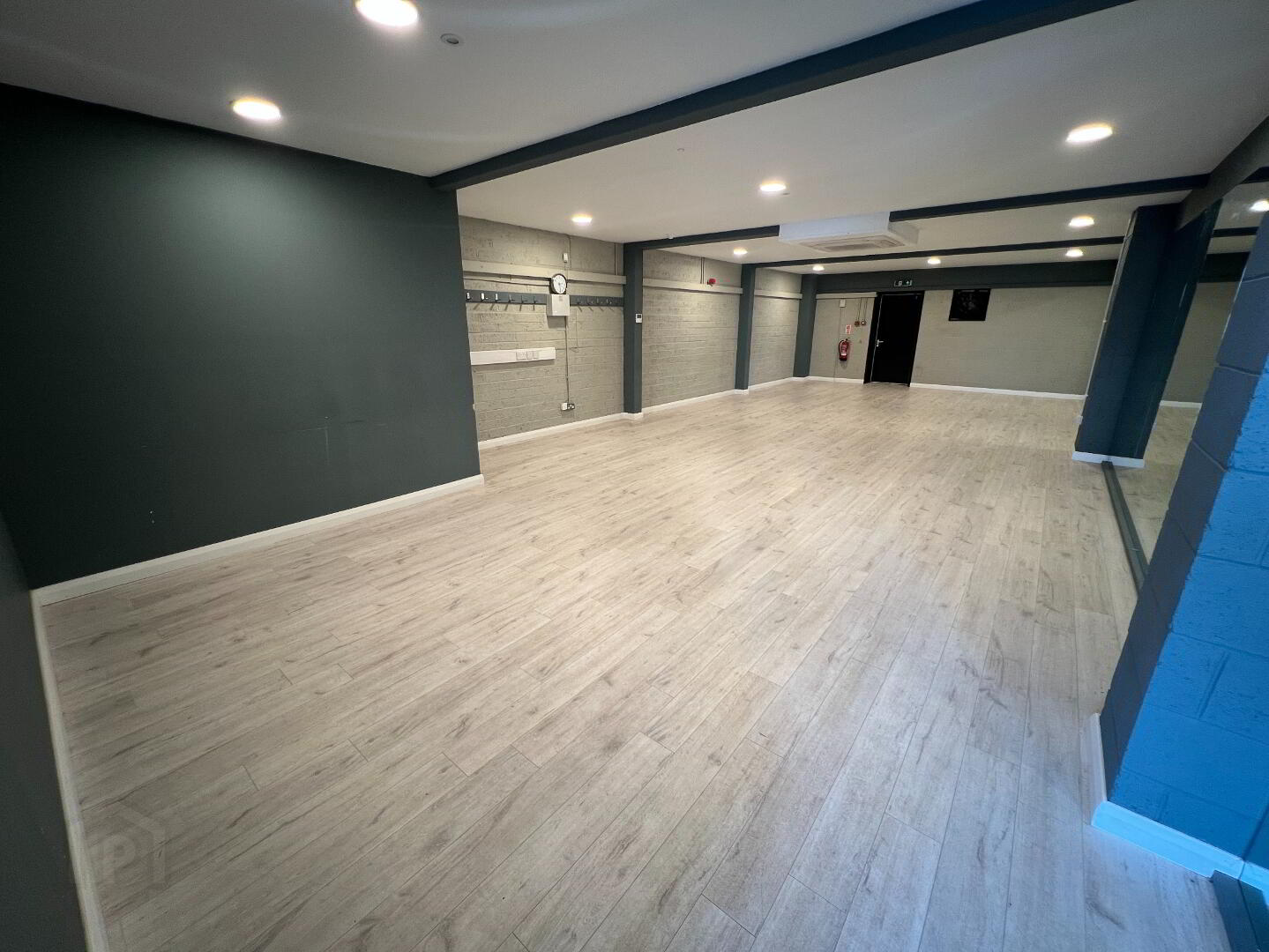 Unit 3, 8 Beechvalley Way, Ballysaggart Business Complex 2 of 9