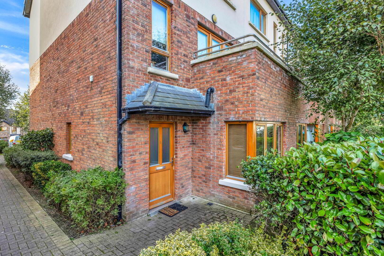 1 Millbourne Rise 1 of 13