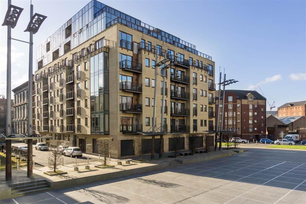 Apartment 35 Custom House Square 2 Ulster Street 1 of 15
