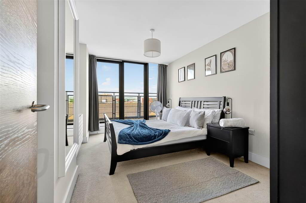 Apartment 35 Custom House Square 2 Ulster Street 11 of 15