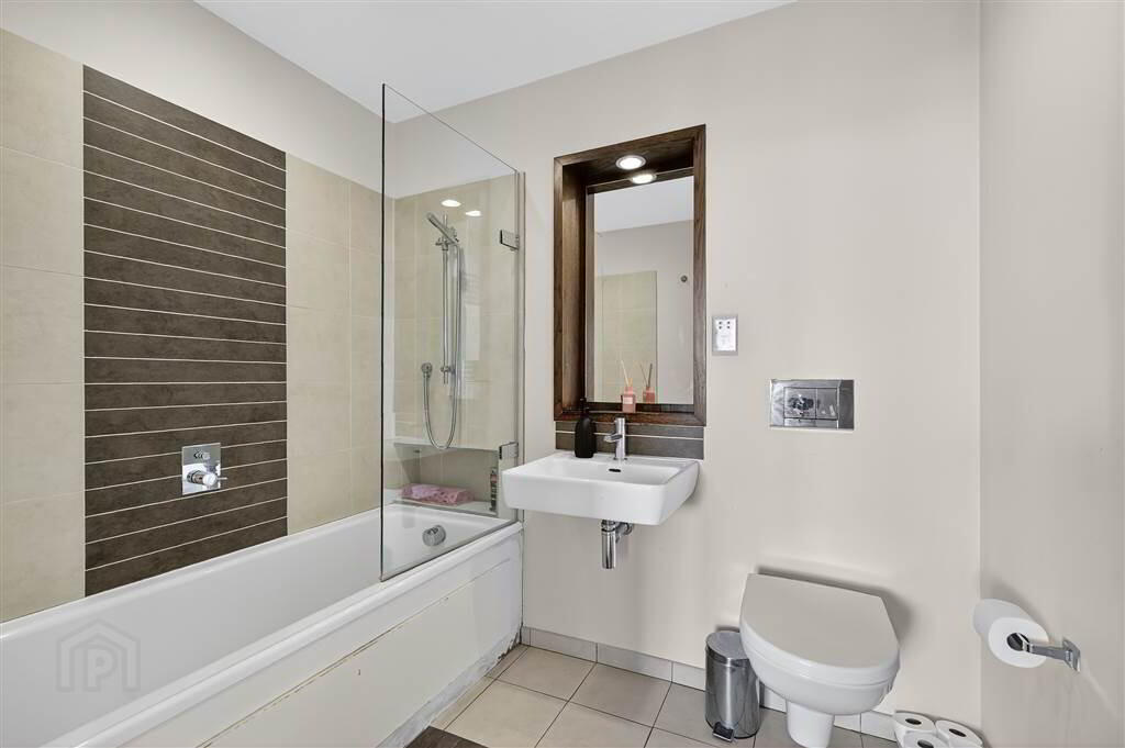 Apartment 35 Custom House Square 2 Ulster Street 13 of 15