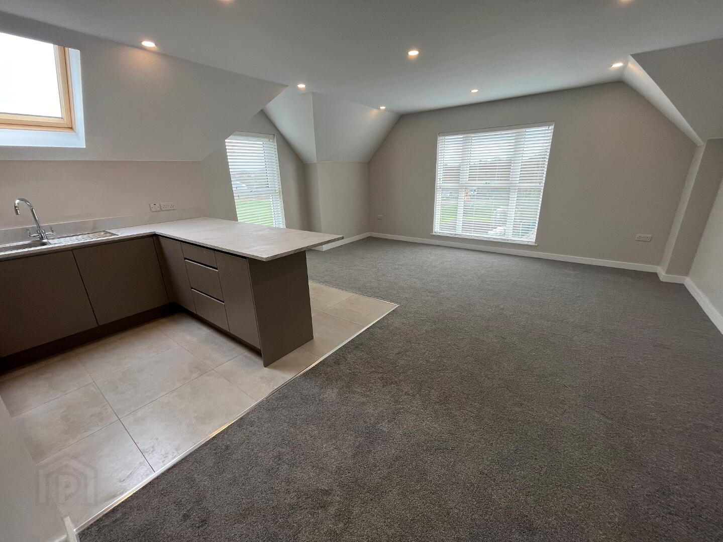 11e Boundary Lodge, Lodge Road 6 of 19