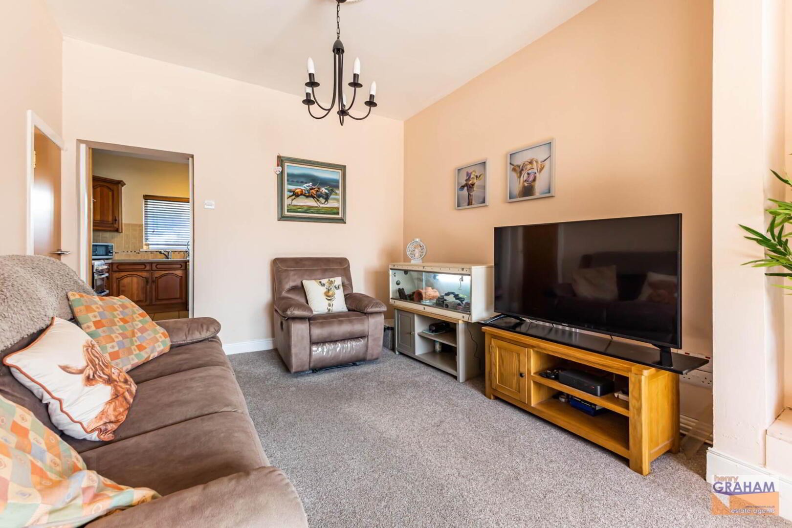 20 Nettlehill Road 8 of 27