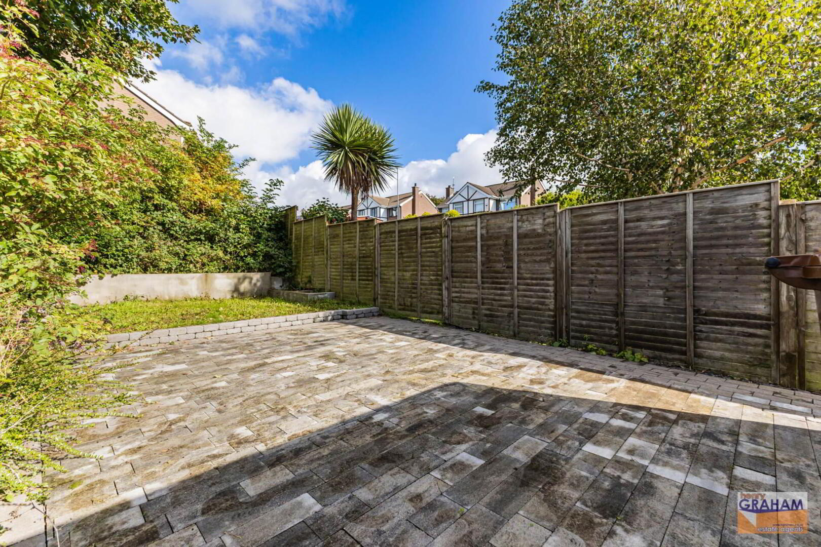 20 Nettlehill Road 22 of 27