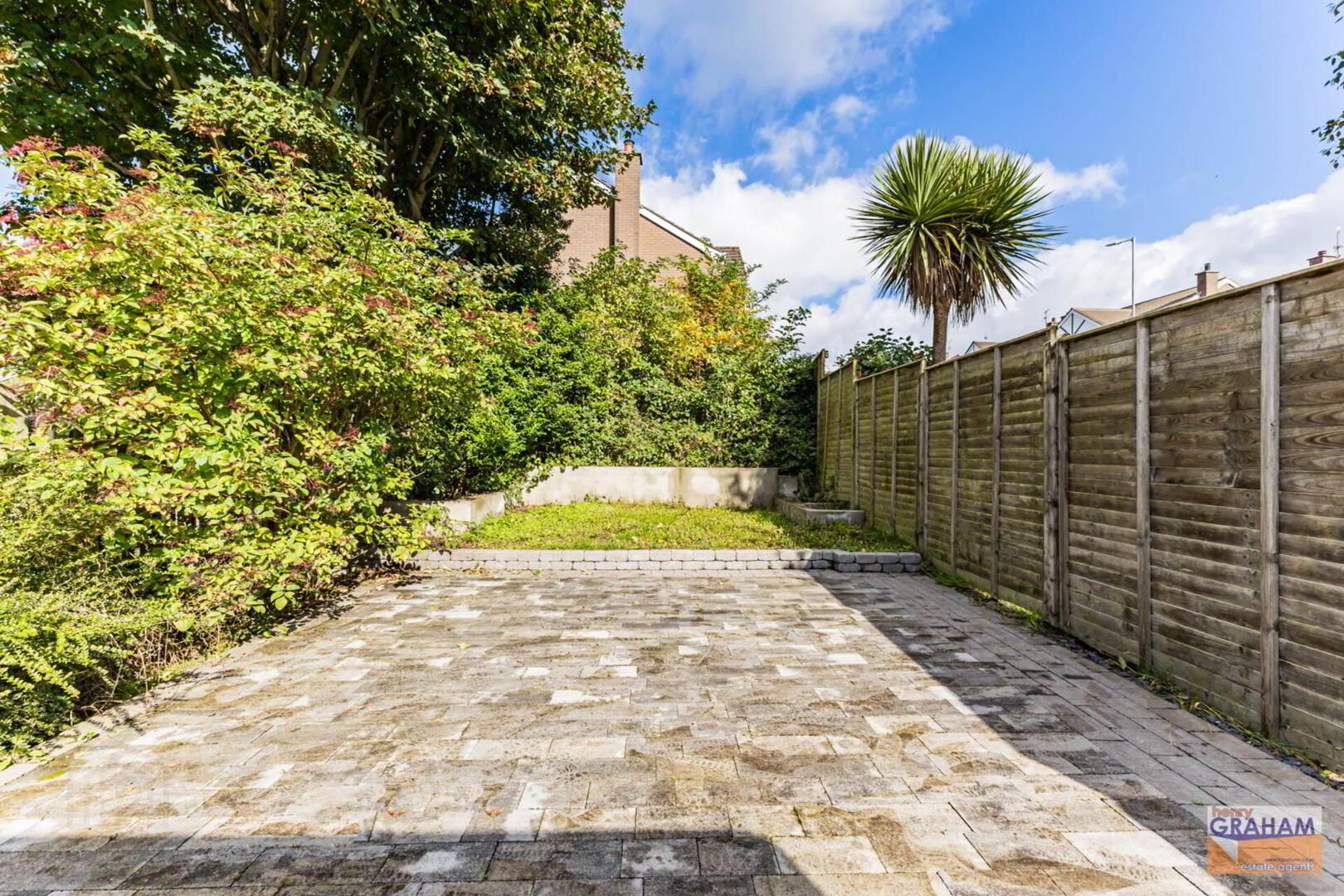 20 Nettlehill Road 23 of 27