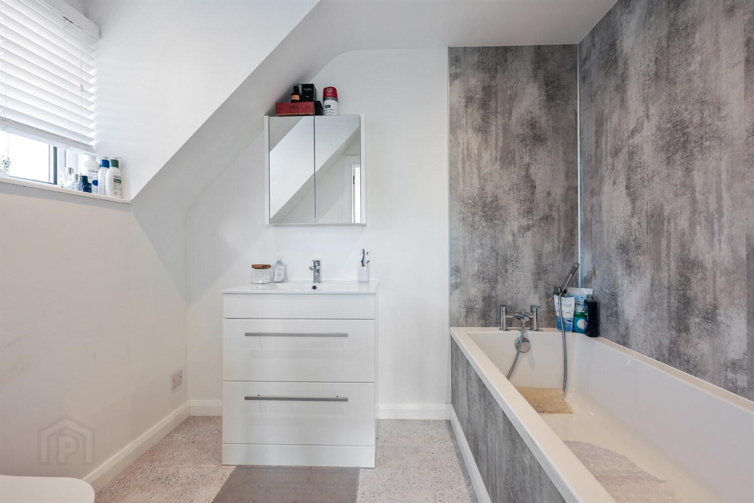 Flat 2 The Grange, 32a Deramore Park 26 of 41