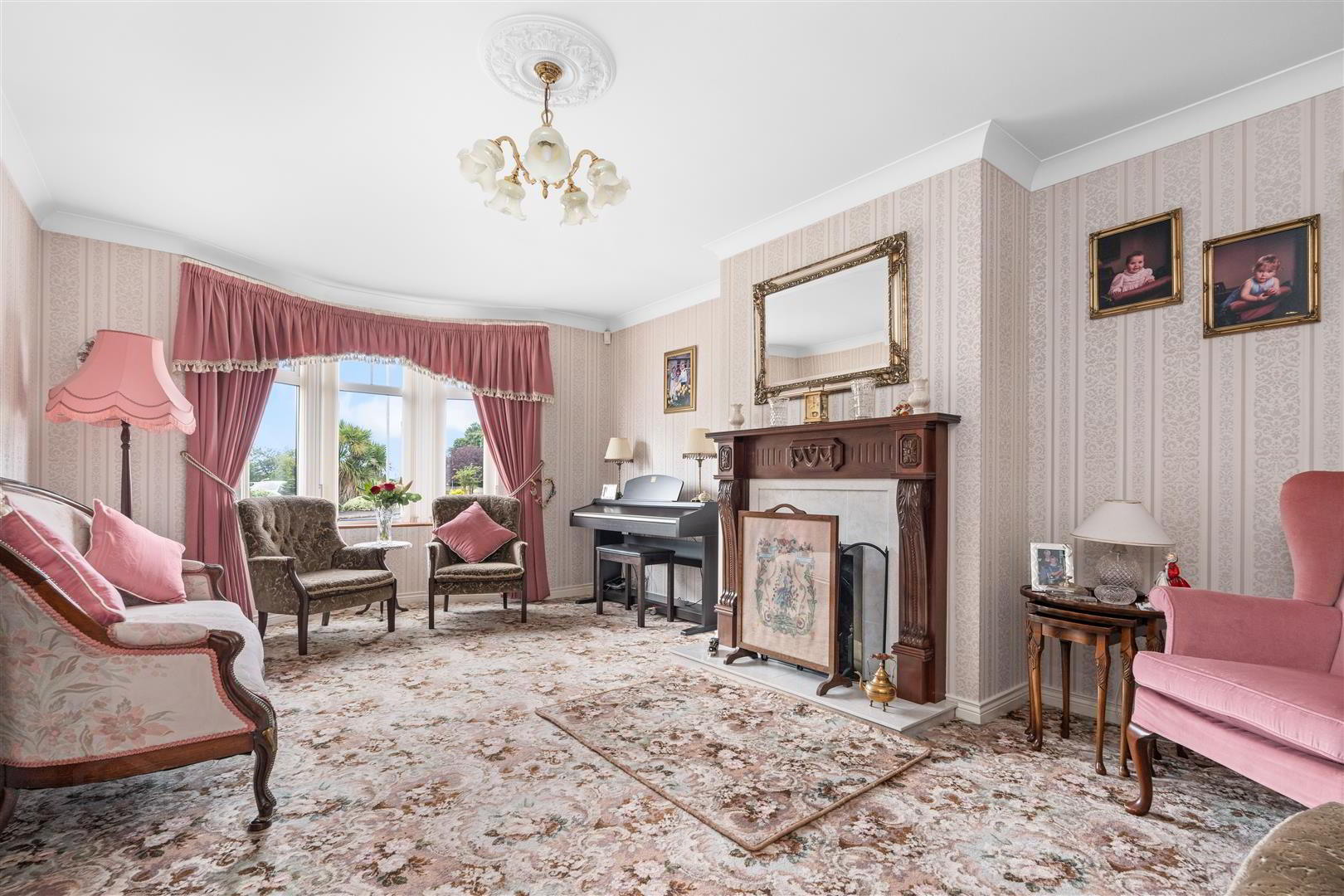 24 Ingledene 6 of 44