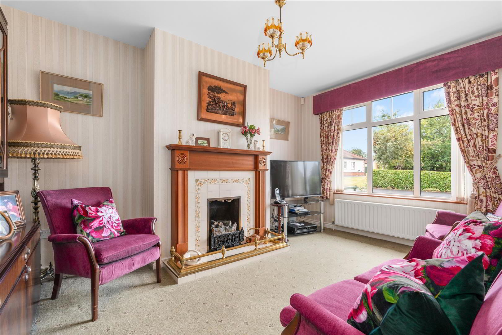 24 Ingledene 18 of 44