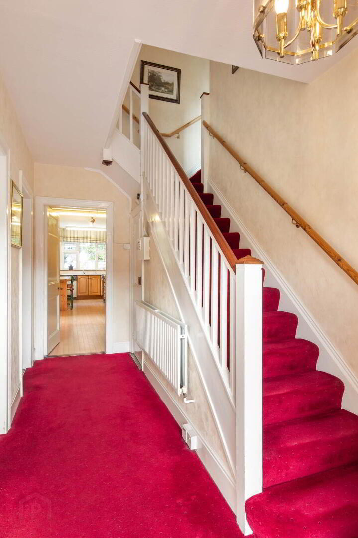 17 Whitethorn Road 3 of 24