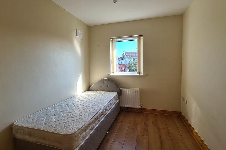 21 Langfield Close 13 of 16