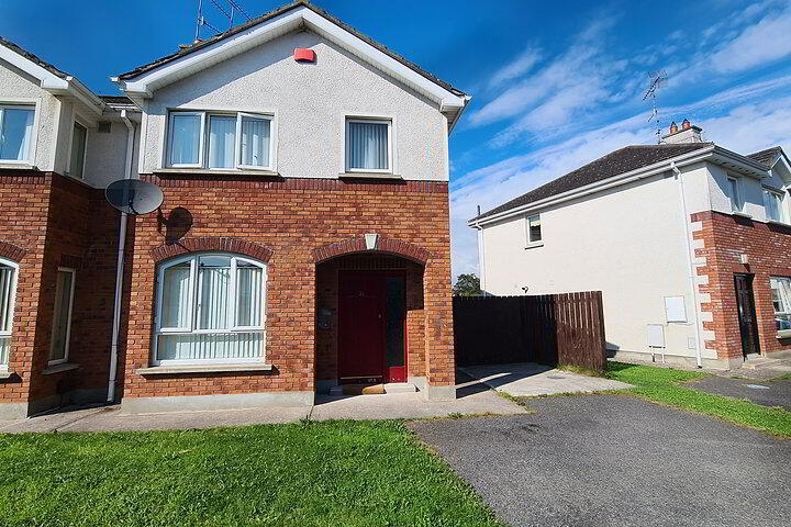 21 Langfield Close 2 of 16