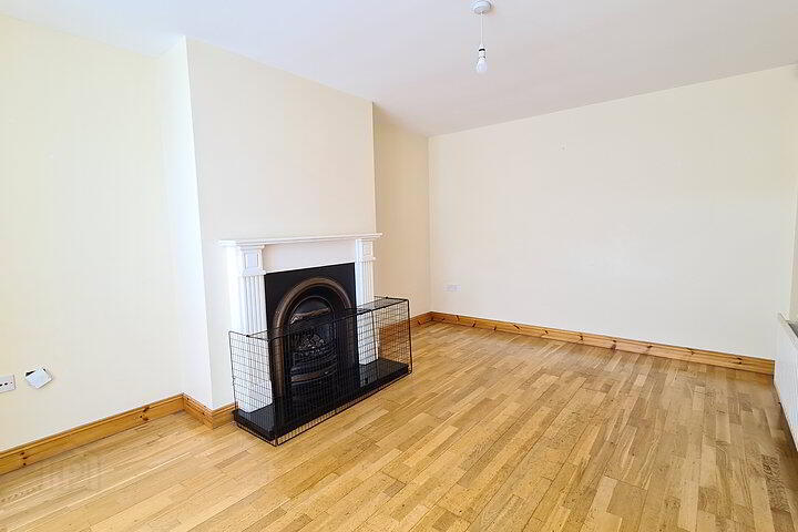 21 Langfield Close 4 of 16