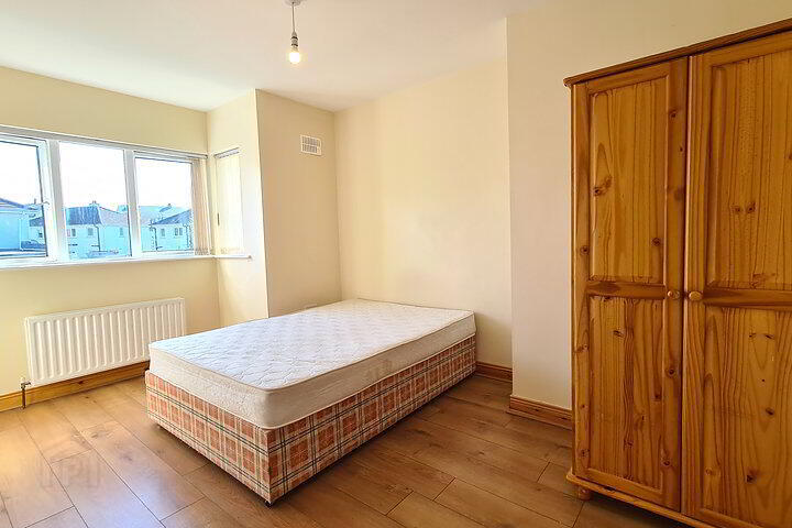 21 Langfield Close 10 of 16