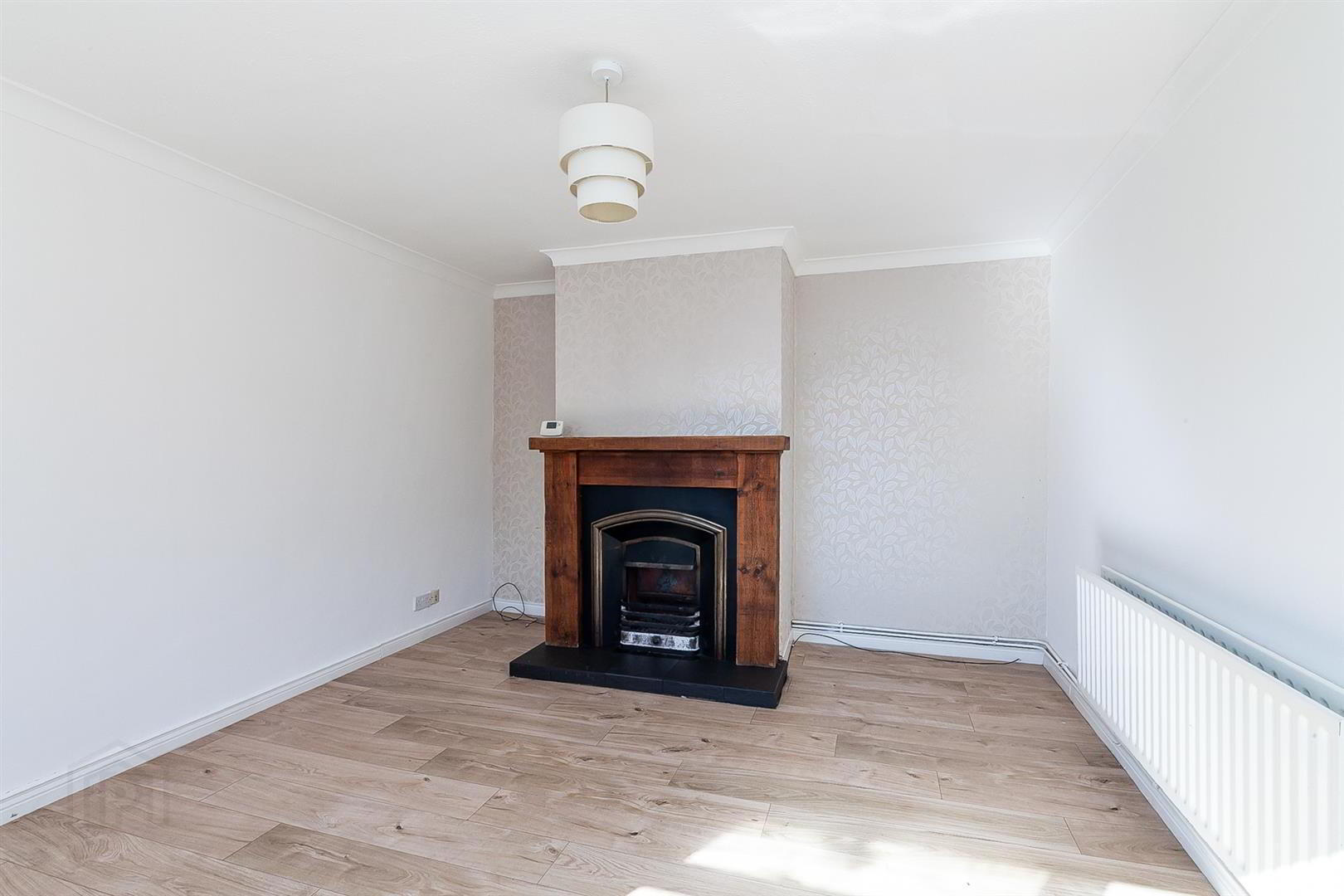 8 Ashgrove 6 of 23