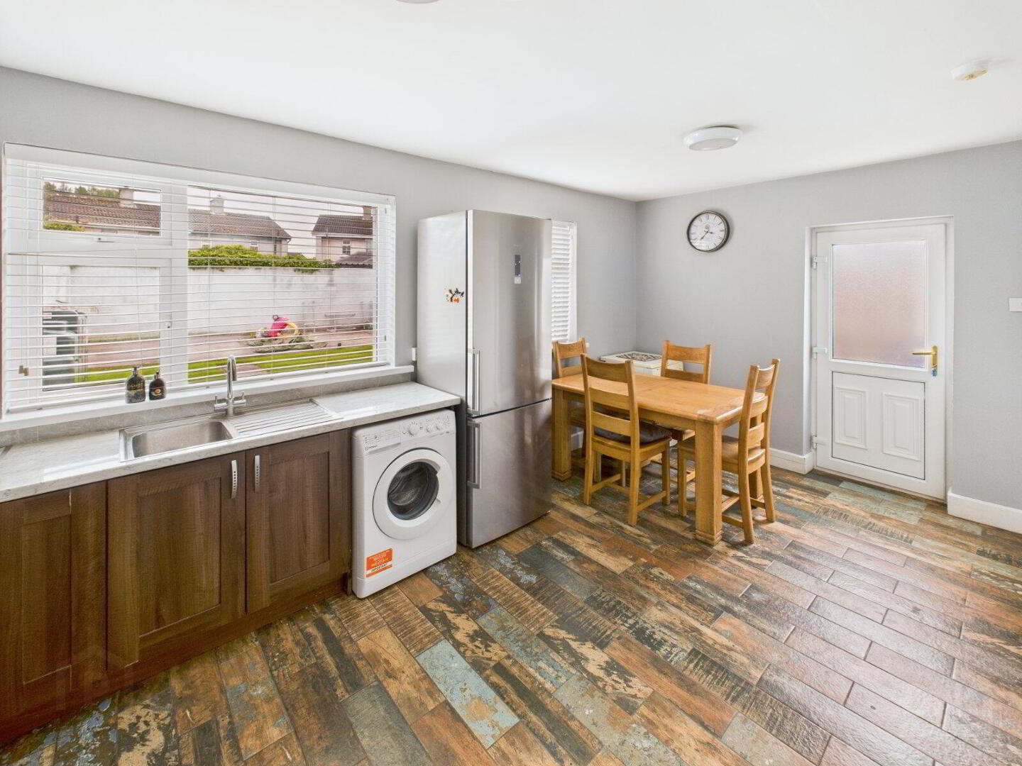 246 Ardan View 6 of 19