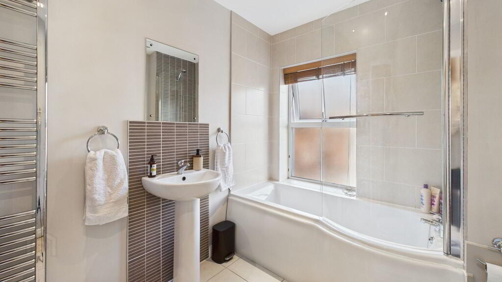 9 Lesley Plateau, 29 Bingham Street 14 of 18