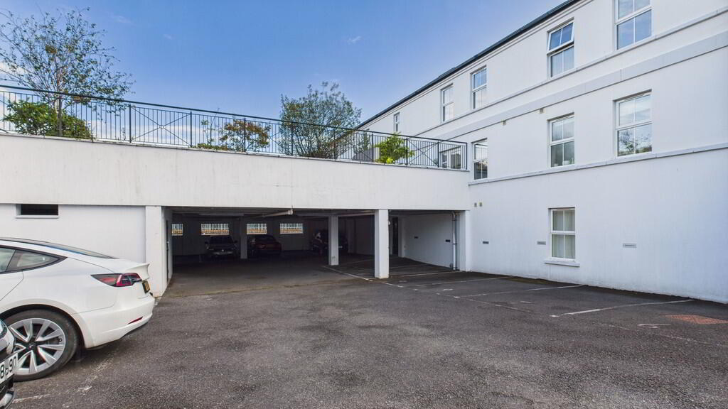 9 Lesley Plateau, 29 Bingham Street 16 of 18