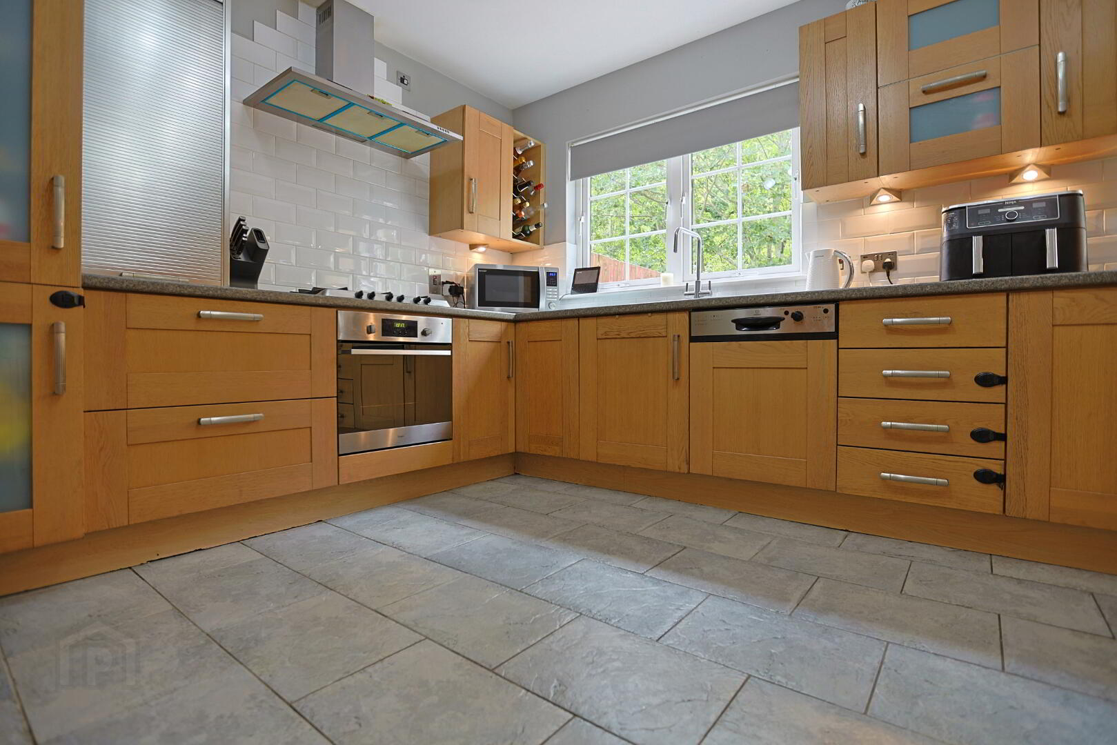10 Meadow Bank 16 of 54