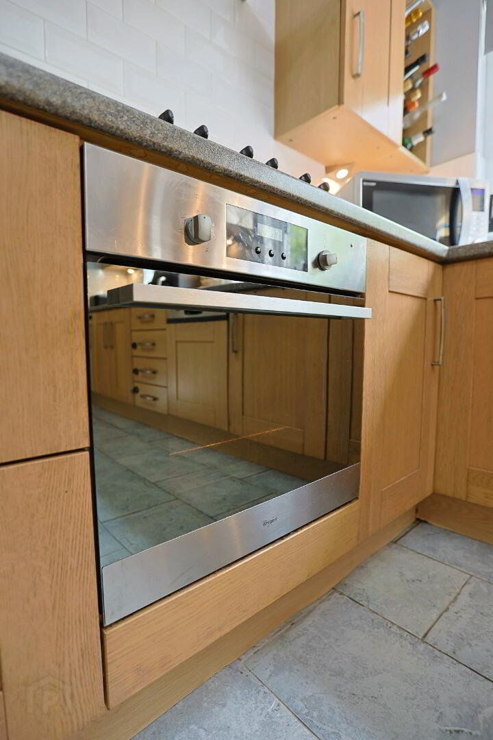 10 Meadow Bank 17 of 54