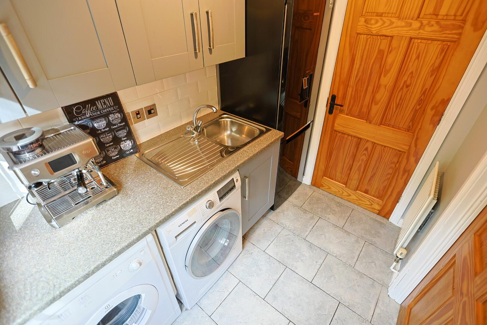 10 Meadow Bank 19 of 54