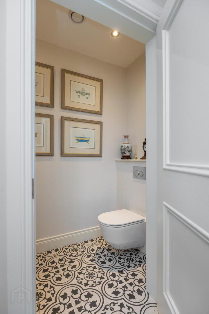 3 Martello Gate 4 of 41