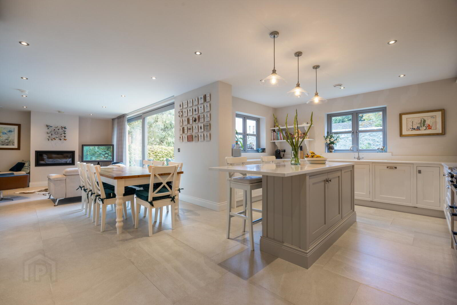 3 Martello Gate 8 of 41