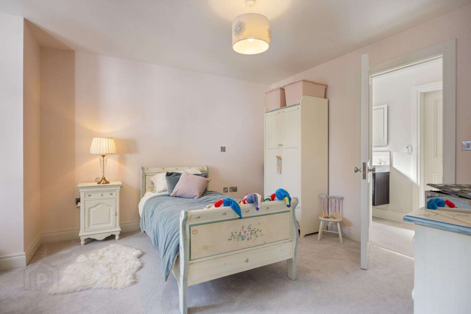 3 Martello Gate 25 of 41