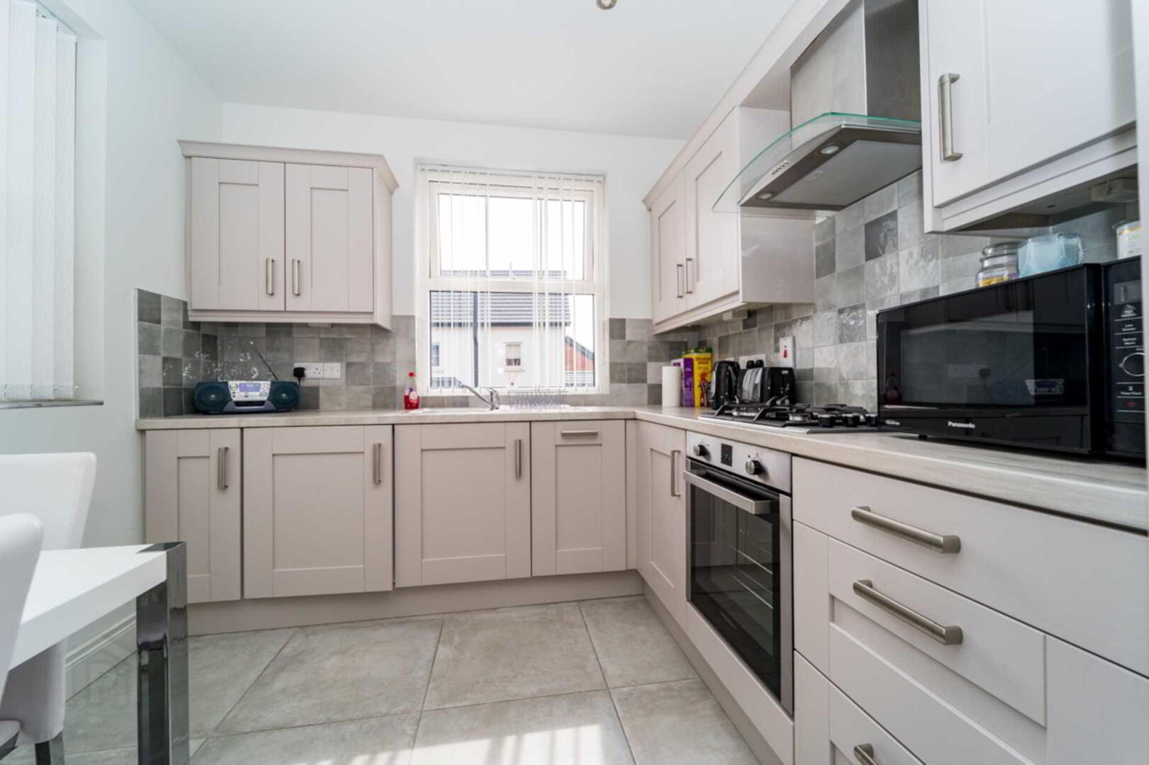9 Meadow Place 8 of 17