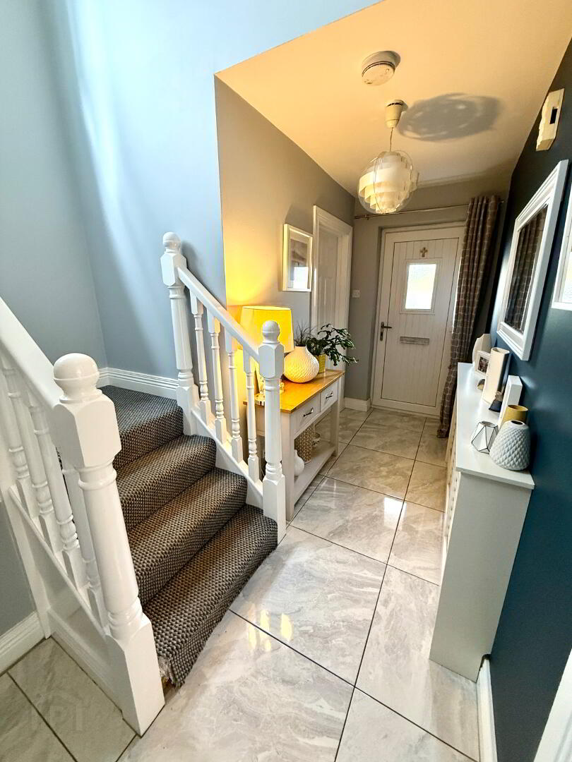 30 Thornhill Park 5 of 40