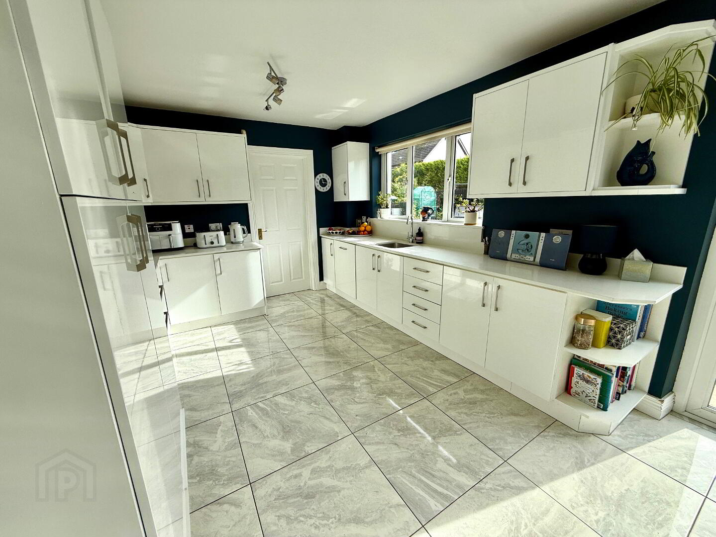 30 Thornhill Park 12 of 40
