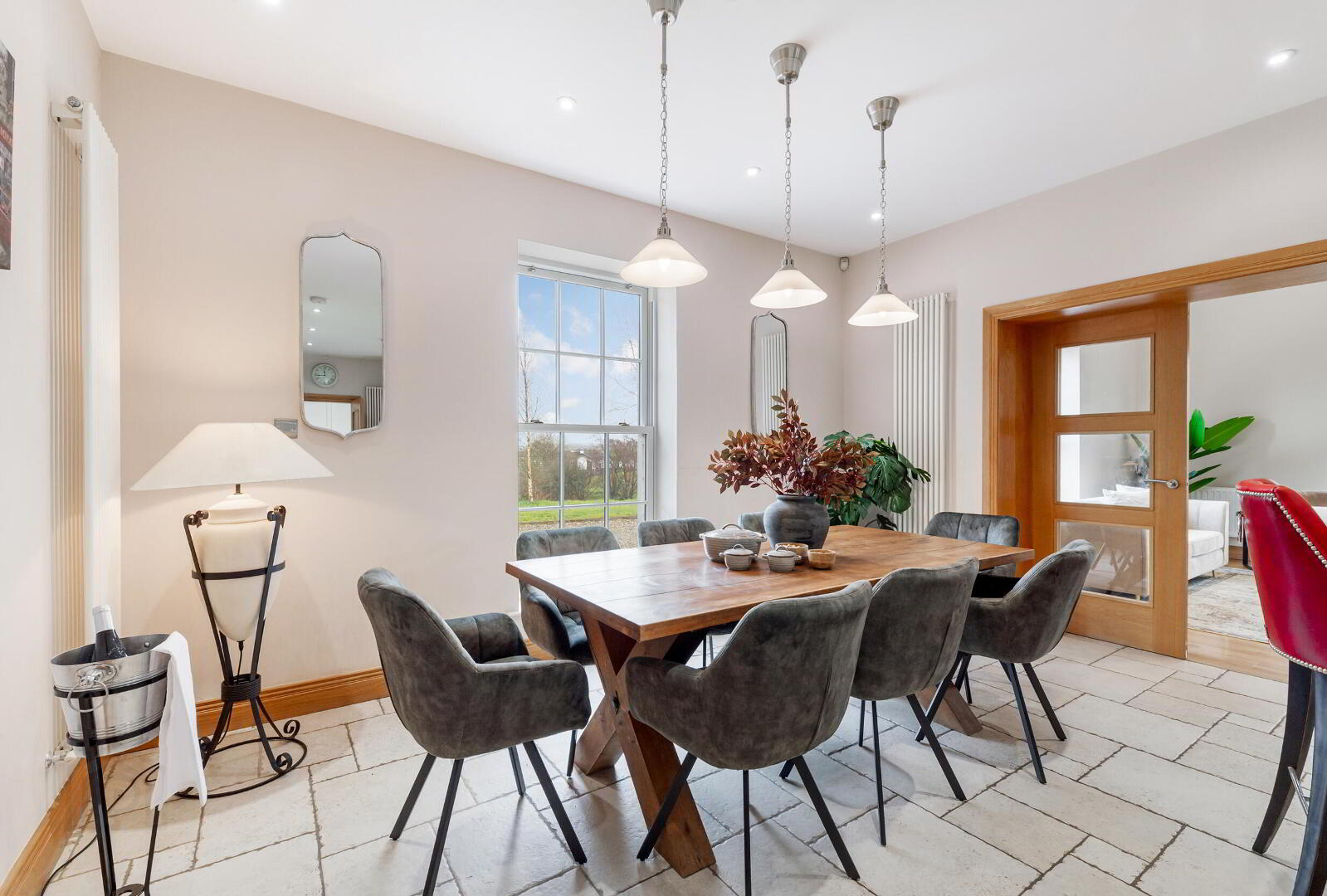 61 Glebe Road 8 of 43