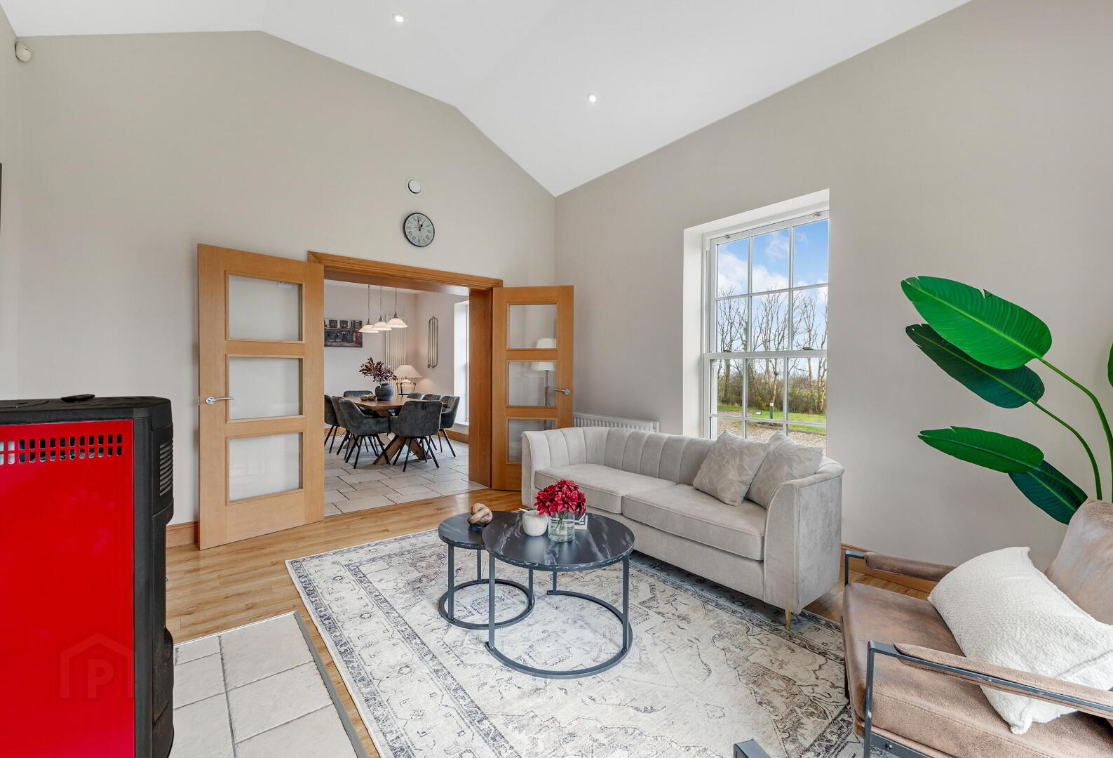 61 Glebe Road 16 of 43