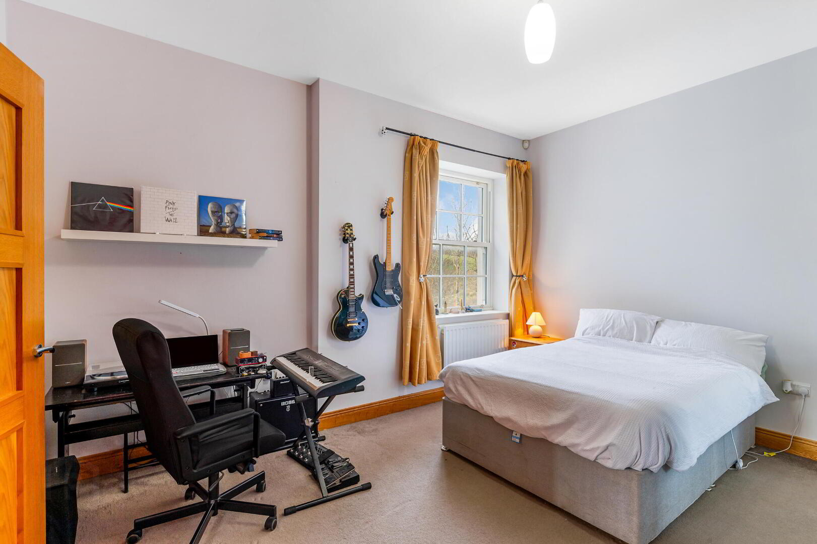 61 Glebe Road 33 of 43