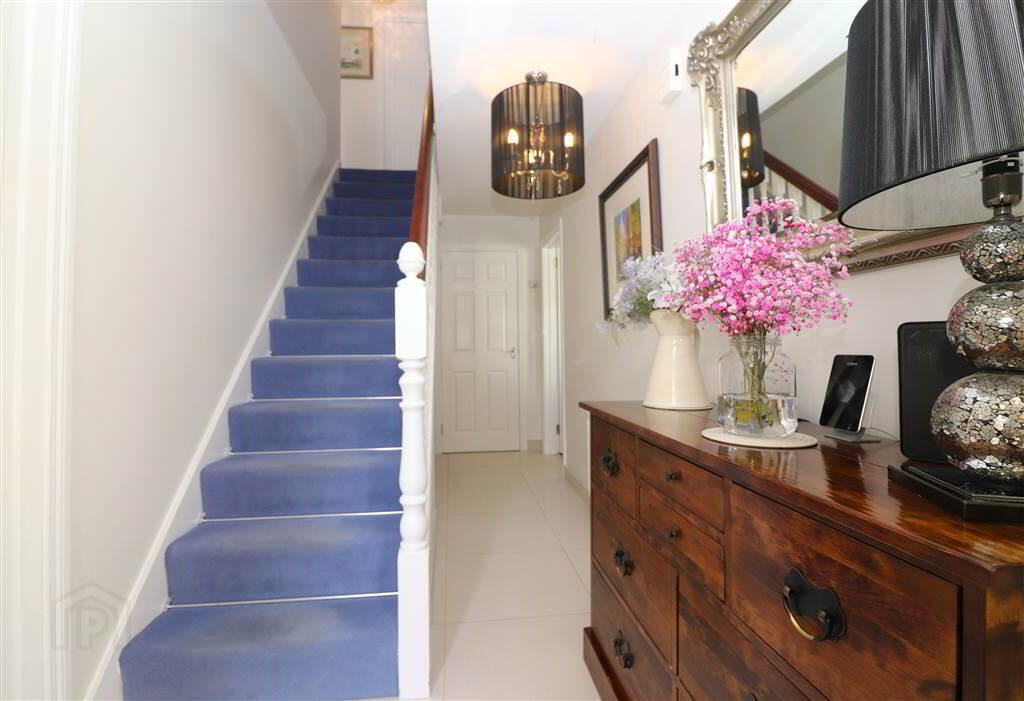 48 Glenbrae 3 of 19