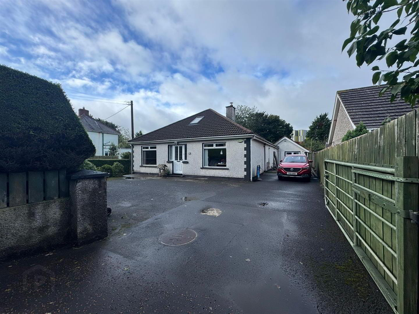 34 Ballyclare Road 1 of 20